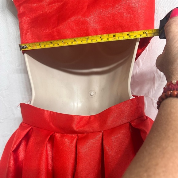 Sherri Hill Prom Invisible Neckline Beaded Laced Back Cutout Silky Short Dress 0 - Picture 7 of 9